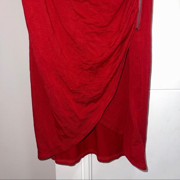 Guess red wrap dress sz small - Picture 3 of 4